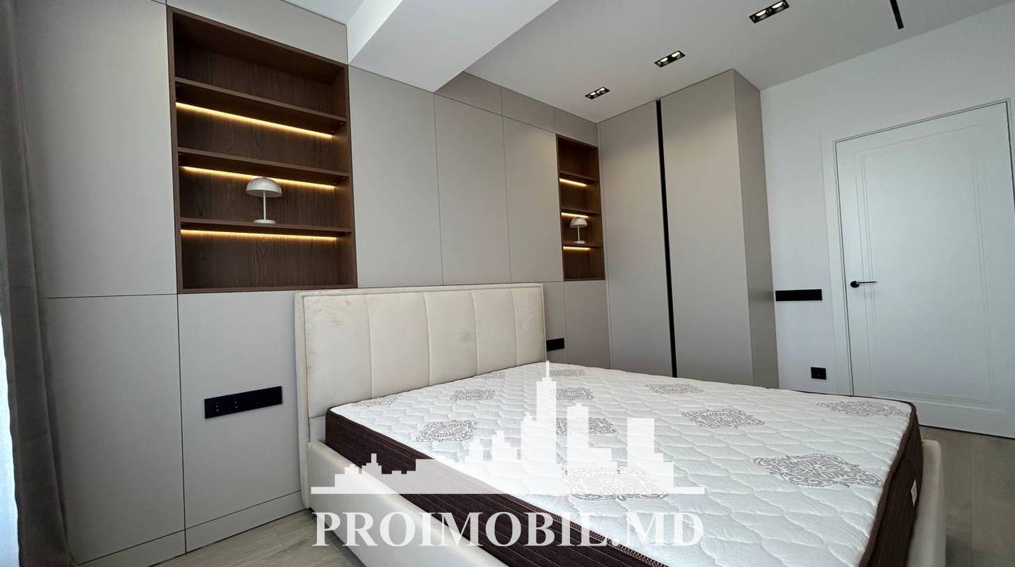 https://images.proimobil.md/n9TQgHVx-QU9As9iNVFkwQQ9gBSyLzpRtBT7S_QS_PA/watermark:0.75:so:0:30:0.39/resize:fill:1460:816:1/gravity:ce/bG9jYWw6Ly8vZXN0YXRlL2xyLzlkMDFmNTk0LTQ5OTItNDFmYi05YjI3LTFiODRhYmVlMzJkOC5qcGVn