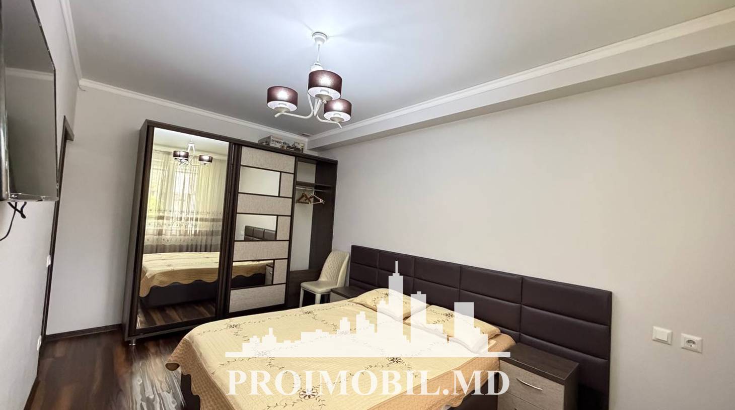 https://images.proimobil.md/nEHZbsKVsPmTo0jBlVzZ9MJd8DYLUvCE54n_eX57KHU/watermark:0.75:so:0:30:0.39/resize:fill:1460:816:1/gravity:ce/bG9jYWw6Ly8vZXN0YXRlL2xyLzhlMWI5N2NkLTU1NWQtNDNiZi1iM2RmLTQ5MzQ4OGM0MWFlYS5qcGVn