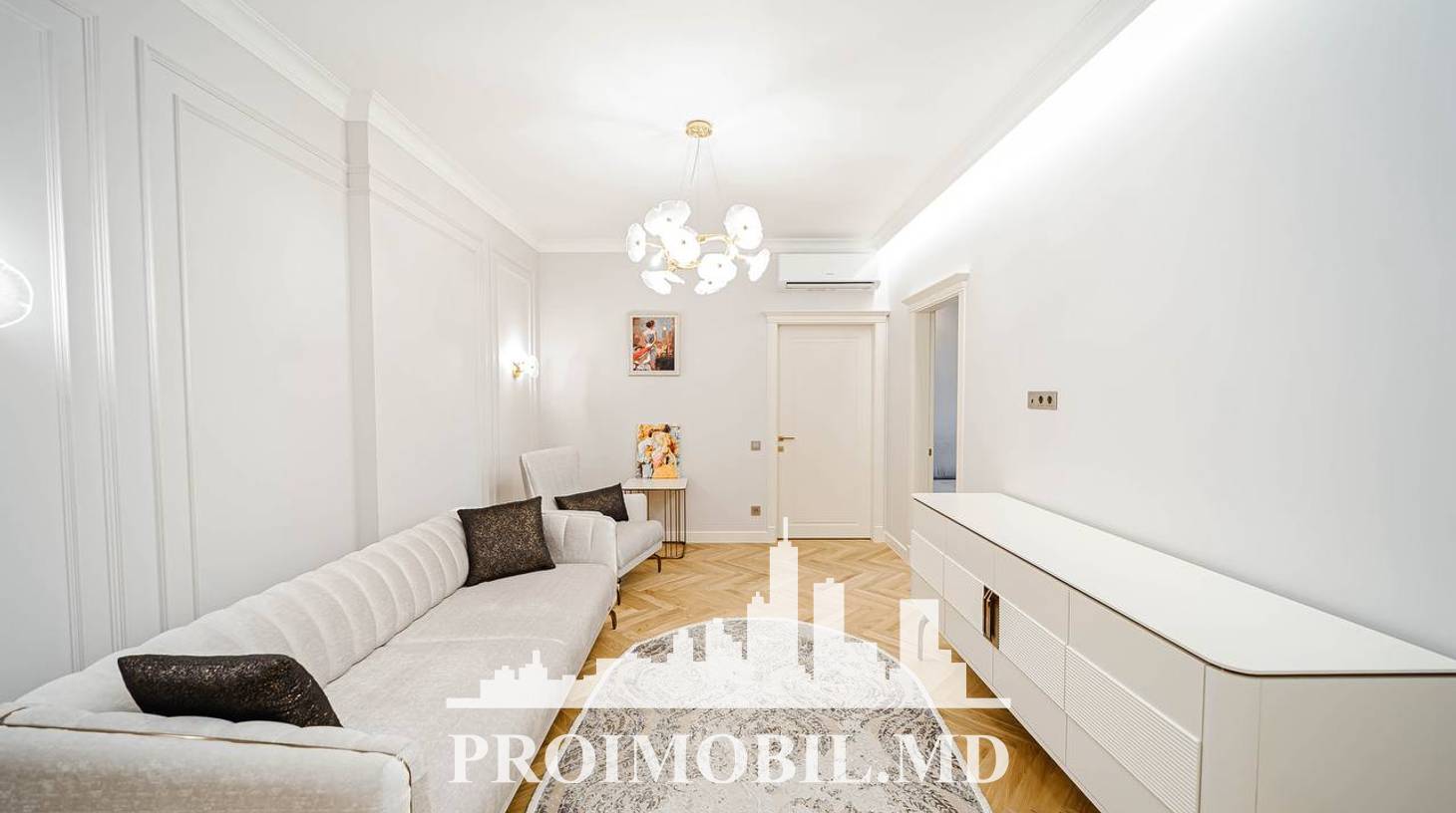 https://images.proimobil.md/nFW2JoR-epjK8BlqyvV5mvjS64ou1d7hNvTsQC1mdLs/watermark:0.75:so:0:30:0.39/resize:fill:1460:816:1/gravity:ce/bG9jYWw6Ly8vZXN0YXRlL2xyLzFiMjJhMmM0LWNjZjAtNGNhNy05OGVhLTJiNDI0M2U0NDdhYy5qcGVn