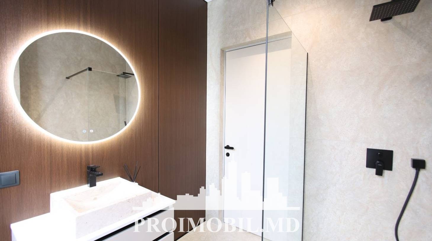 https://images.proimobil.md/nGIPsn-5vd5ZmJraUU8z0NG7X6BFdIsXm9Tj-kTmrRI/watermark:0.75:so:0:30:0.39/resize:fill:1460:816:1/gravity:ce/bG9jYWw6Ly8vZXN0YXRlL2xyLzI2ZjVjMGMwLTU4MTAtNGI5Zi05MWUwLWNiYjQ5MmFhZjBmNC5qcGVn