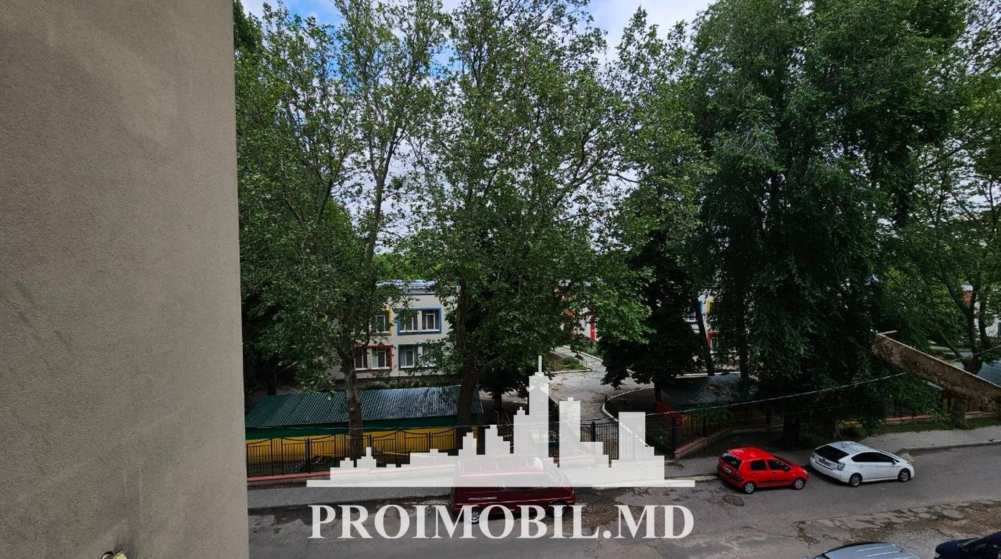 https://images.proimobil.md/nIiKfTzd1n5M9b8z5YtWuaVUqmRN2k4wbolt6Zr3KcA/watermark:0.75:so:0:30:0.39/resize:fill:1460:816:1/gravity:ce/bG9jYWw6Ly8vZXN0YXRlL2xyL2E1YTQ5ZmM1LThhODYtNGRmNi1hMzliLWQzZTBlMDM5MDQ2Mi5qcGVn