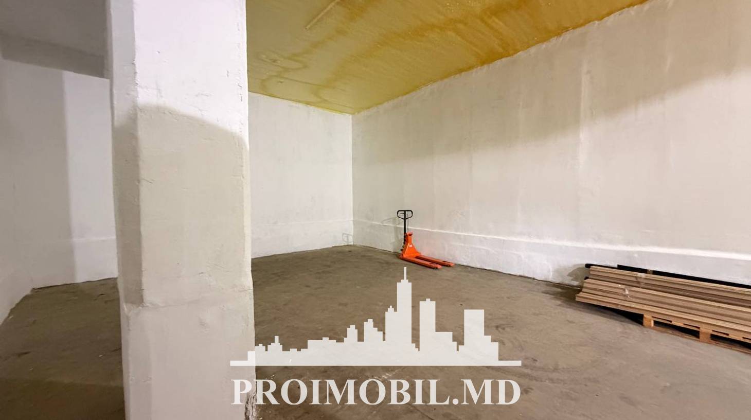 https://images.proimobil.md/nJg2MiGJDDuGzfbj8zFA8bW0dwAn36U7uQN6EB0L8-M/watermark:0.75:so:0:30:0.39/resize:fill:1460:816:1/gravity:ce/bG9jYWw6Ly8vZXN0YXRlL2xyLzQ0MzNlMTFlLTRlYTktNDYwOC1iZTNmLWEyOWZmN2UxZDY4MC5qcGVn