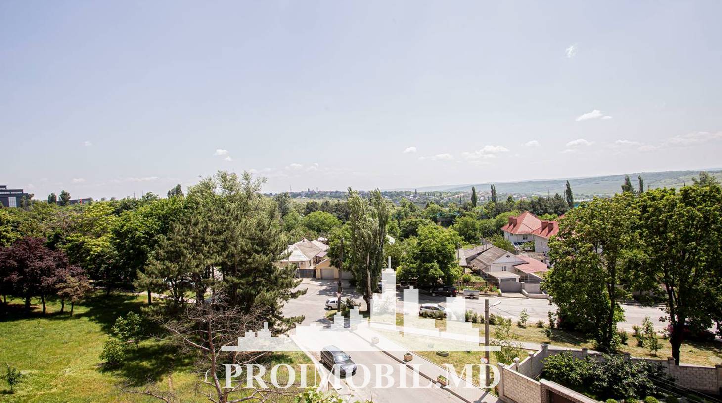 https://images.proimobil.md/nK1aNJ5fvcbC3Q0Y_PqF9iNfRVQYhV5gCq4th2Wt7Gs/watermark:0.75:so:0:30:0.39/resize:fill:1460:816:1/gravity:ce/bG9jYWw6Ly8vZXN0YXRlL2xyL2UyYWQ1NmZjLTAyMDYtNGU1NC05ODFjLTdmYzYzMGQ1ZDc5OC5qcGVn