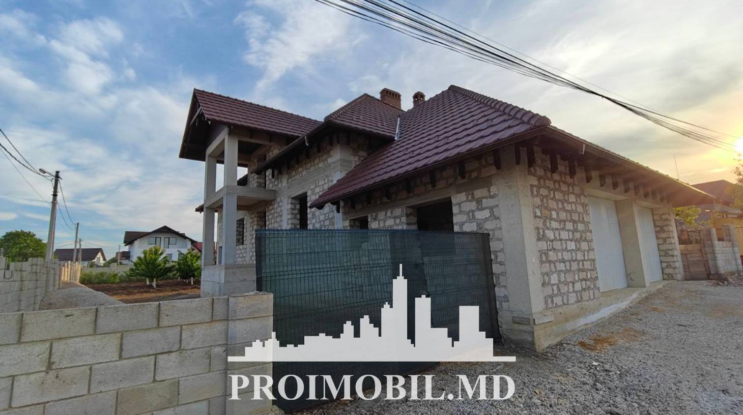 https://images.proimobil.md/nKdl-G_YjVU0ptvM5lyM5WhJ7dhslUoGSvKdT5Zxvoo/watermark:0.75:so:0:30:0.39/resize:fill:1460:816:1/gravity:ce/bG9jYWw6Ly8vZXN0YXRlL2xyL2YxN2U5MTI1LThjYTctNGNiNy04MjIzLTg2Yzk1MjYzNGM4ZS5qcGVn