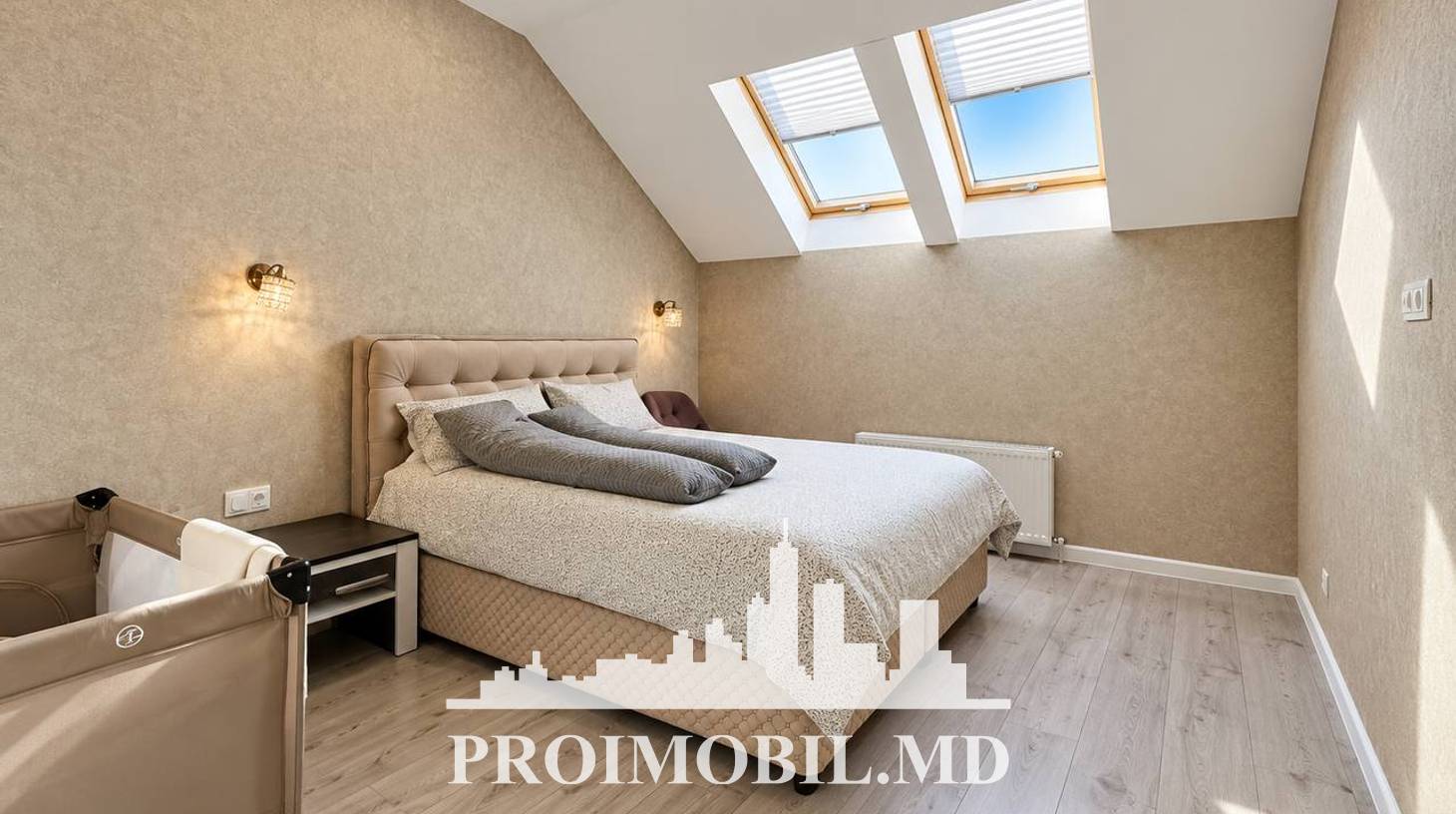 https://images.proimobil.md/nM1pMvteWsu7Fv3P92X-E9dW0SNTZ6G-Ft9sSRXETBM/watermark:0.75:so:0:30:0.39/resize:fill:1460:816:1/gravity:ce/bG9jYWw6Ly8vZXN0YXRlL2xyLzQ1NTUzYTNhLTNjZDMtNDg3NS04MjQzLTk1M2E4YTRiMDczMy5qcGVn