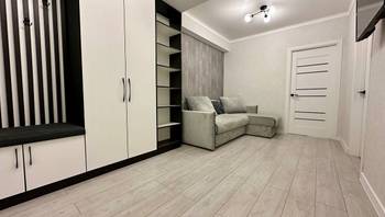 https://images.proimobil.md/nNFcgYzvYPWFRsG2YSmutdbZs5wKK56uPMNCai35ylY/resize:fill:350:198:1/gravity:ce/bG9jYWw6Ly8vZXN0YXRlL2xyLzk2NGU2MDYzLWZmZTctNDYwMS1hMTc3LTA3MjMyMjc5ZTJhMy5qcGVn
