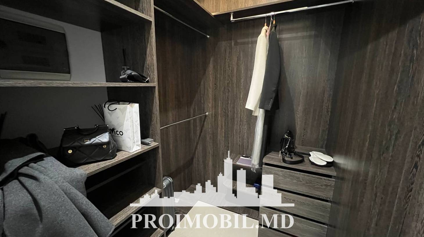 https://images.proimobil.md/nOGTwObPSB7cZAN_xerSbMl8z1D-nbeJfL9RAhd1H90/watermark:0.75:so:0:30:0.39/resize:fill:1460:816:1/gravity:ce/bG9jYWw6Ly8vZXN0YXRlL2xyL2ZmMWJjYjYxLTI3MGMtNGMwNi04NDA3LTRkYjcyOTk2NTgxNy5qcGVn