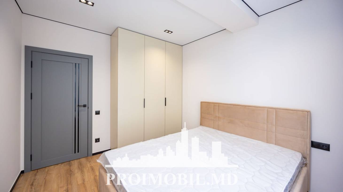 https://images.proimobil.md/nQicVu4rqC9PmMJ8x3THaB-Ic7rgxR7FujY11MafZfY/watermark:0.75:so:0:30:0.39/resize:fill:1460:816:1/gravity:ce/bG9jYWw6Ly8vZXN0YXRlL2xyLzFhMWYxYjNlLTdlYzYtNDc5Mi04YzIyLTg1M2UxMDc3NzczMC5qcGVn