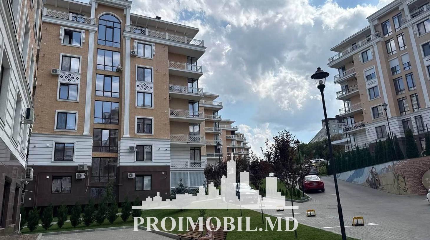 https://images.proimobil.md/nWxviZWAHhTBhQi_ziLI3fs1PDdJrfHkXRGSQP4agAU/watermark:0.75:so:0:30:0.39/resize:fill:1460:816:1/gravity:ce/bG9jYWw6Ly8vZXN0YXRlL2xyL2NlZDYyZjIzLWEzODItNDQ2Zi1iNjRiLWJhMGM4NDYwMmY0YS5qcGVn