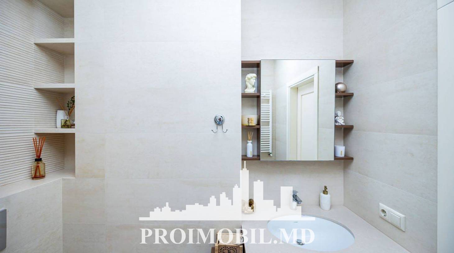 https://images.proimobil.md/nY0k_6UNlypBoSu8kKinJKwHUiZLA0ao8HU27zGujA4/watermark:0.75:so:0:30:0.39/resize:fill:1460:816:1/gravity:ce/bG9jYWw6Ly8vZXN0YXRlL2xyLzk4M2JkMTk1LTI4ZDYtNGNhMi04MDdjLWRiYzVhZGJjYWQyMi5qcGVn