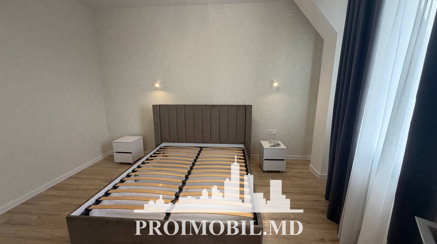 https://images.proimobil.md/nY51aH2l1l_oXPNy5aJGegMc5gZFVtf2IwI7bzI3ihA/watermark:0.75:so:0:30:0.39/resize:fill:1460:816:1/gravity:ce/bG9jYWw6Ly8vZXN0YXRlL2xyLzI0OTA1YjQwLThlNGMtNDc4Zi05YmJhLTZiODE3MmRmZTU4My5qcGVn