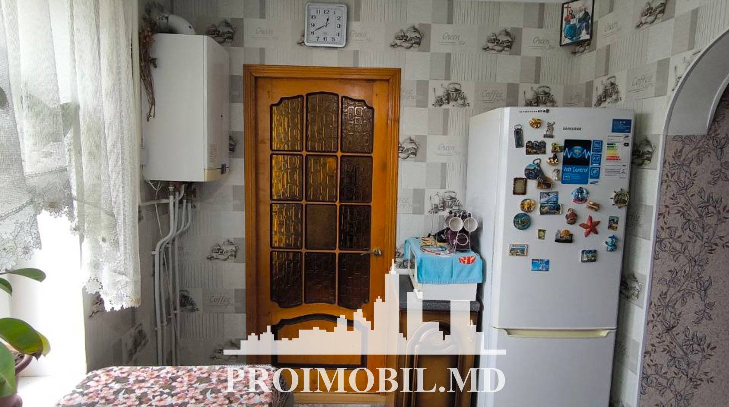 https://images.proimobil.md/n_7CHDPnQr2UIBOtOMFI6OaN9sBMDDmnByiKvDuoQ5M/watermark:0.75:so:0:30:0.39/resize:fill:1460:816:1/gravity:ce/bG9jYWw6Ly8vZXN0YXRlL2xyLzQwYzgwZjE0LTU3ZTctNGZlNy1iZjQwLTk0MTA5NjM4NzM5NS5qcGVn