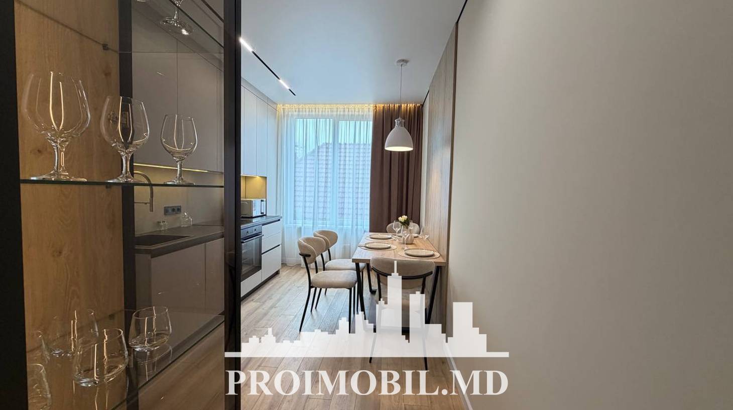 https://images.proimobil.md/nbR63CImBiRVzywGHt195r-xlVPUs-SMakcx1RQkQLQ/watermark:0.75:so:0:30:0.39/resize:fill:1460:816:1/gravity:ce/bG9jYWw6Ly8vZXN0YXRlL2xyLzgwYzk3NThiLWFmNGEtNGMyZC04MGU4LTllZTQ1MzgwZTVjYi5qcGVn