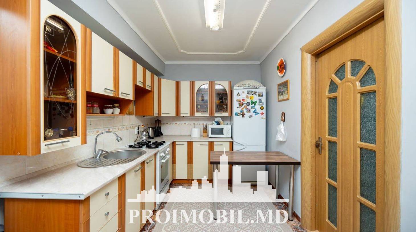 https://images.proimobil.md/ng0R49jmM1LDiz0_vBeo4Dx9N7A-pVOkHI_0_iSaBU0/watermark:0.75:so:0:30:0.39/resize:fill:1460:816:1/gravity:ce/bG9jYWw6Ly8vZXN0YXRlL2xyLzM2NzdiZGFlLTgwZDktNDQxZC1iZjQyLTMzNmYxZjNkNDkzZi5qcGVn