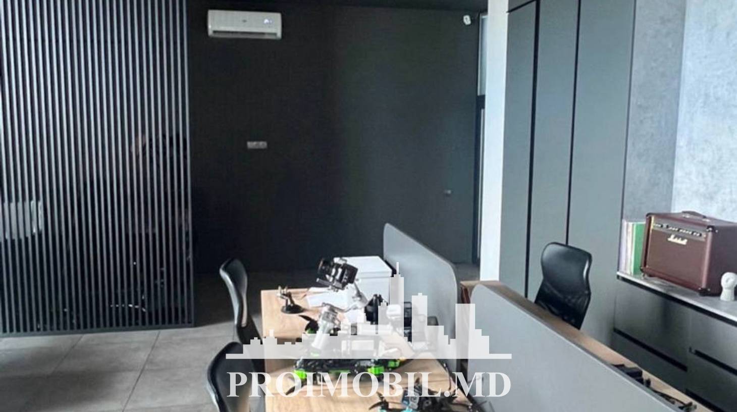 https://images.proimobil.md/nqkLLXfs5kzKW_kmqYoFrAQHY6N3O4e39IytyVVWoqk/watermark:0.75:so:0:30:0.39/resize:fill:1460:816:1/gravity:ce/bG9jYWw6Ly8vZXN0YXRlL2xyL2YxZGNjYTY5LTU5NWMtNGNhMy1iNmM3LWYxODJmNTliMzFmMS5qcGVn