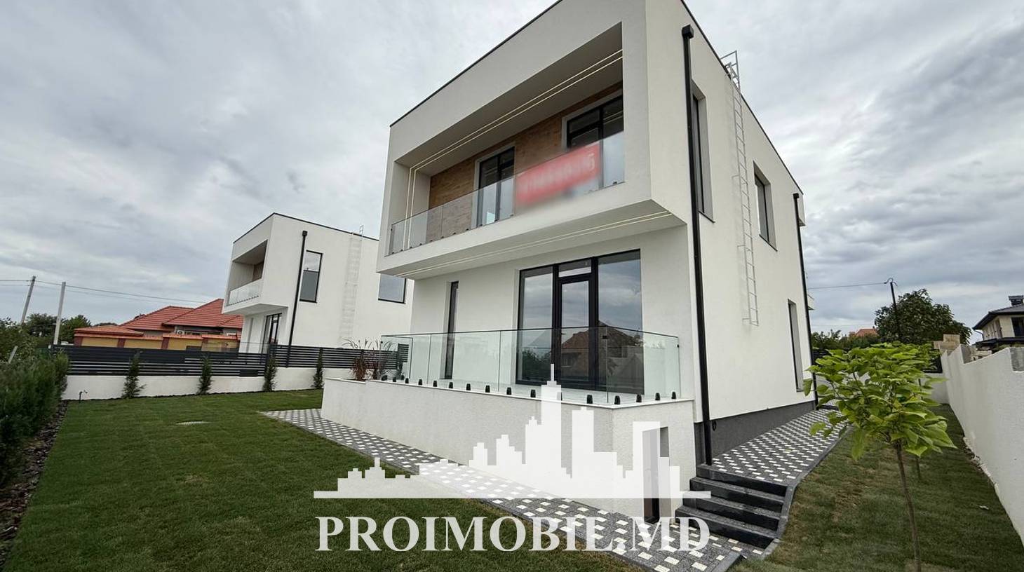 https://images.proimobil.md/nrDfvS0gJ7asTTshzX_EJwHEviD7wQBzEHewl427MYk/watermark:0.75:so:0:30:0.39/resize:fill:1460:816:1/gravity:ce/bG9jYWw6Ly8vZXN0YXRlL2xyLzQ3ODdhYjRlLTYyNWQtNDMzNC05ZjNjLTI1YzhjY2QwZmZlYi5qcGVn