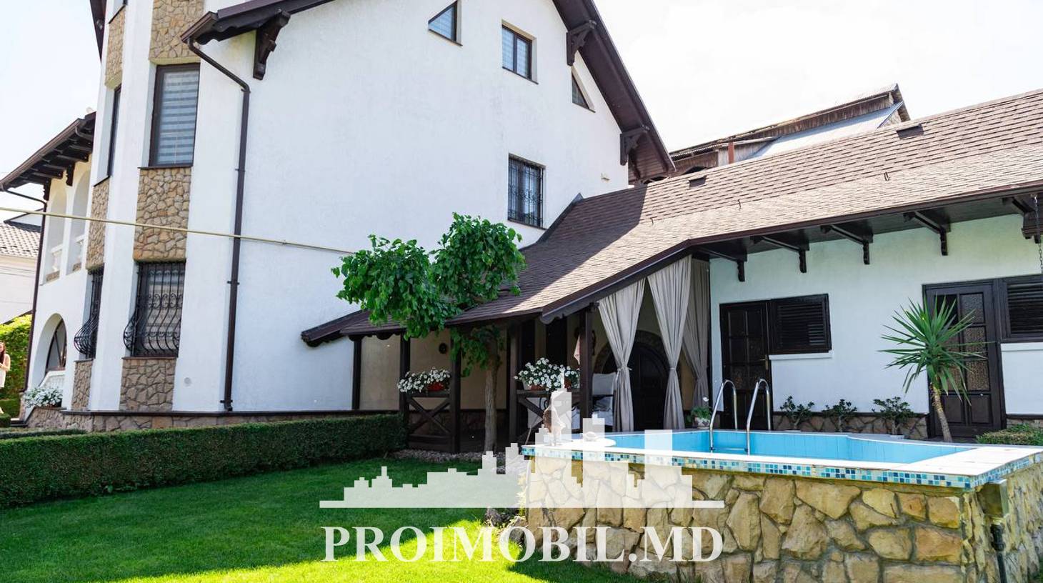 https://images.proimobil.md/nv4cMAOZX0rhf7g840y3UAW3zzPUnYkC4JEqNfZyryM/watermark:0.75:so:0:30:0.39/resize:fill:1460:816:1/gravity:ce/bG9jYWw6Ly8vZXN0YXRlL2xyLzA5N2FjMWVhLTQwOWYtNGQ3NC1iNjc0LTdjZmJiYWYzZjZlMi5qcGVn
