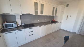 https://images.proimobil.md/nw5D712wv8xZ5UY-qYbP2uH8MyOOzerQOiudTMqtKQE/resize:fill:350:198:1/gravity:ce/bG9jYWw6Ly8vZXN0YXRlL2xyLzk2ODJiNjQ4LWZjOTEtNGE5MS05MDBhLTY3NzUxOWI5OTg0OS5qcGVn
