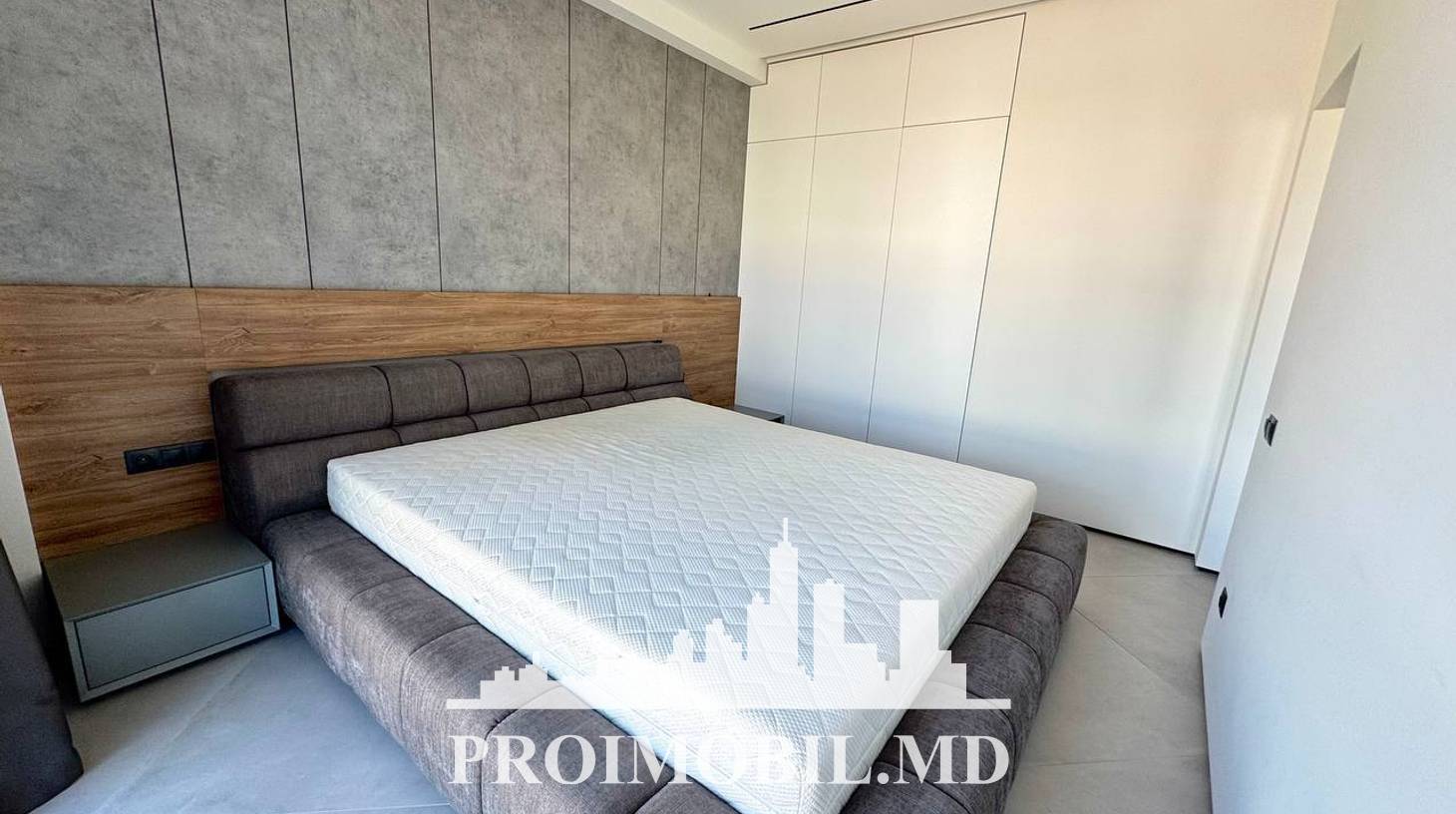 https://images.proimobil.md/nxx9XPFU_s8gJCry2h8E0jWXAKDvblpmCV1z84u8H_0/watermark:0.75:so:0:30:0.39/resize:fill:1460:816:1/gravity:ce/bG9jYWw6Ly8vZXN0YXRlL2xyLzQ5ZjNlMTdlLTI4YjAtNGFjYS04NDlmLWM3ZWZlODg5YjA3ZC5qcGVn