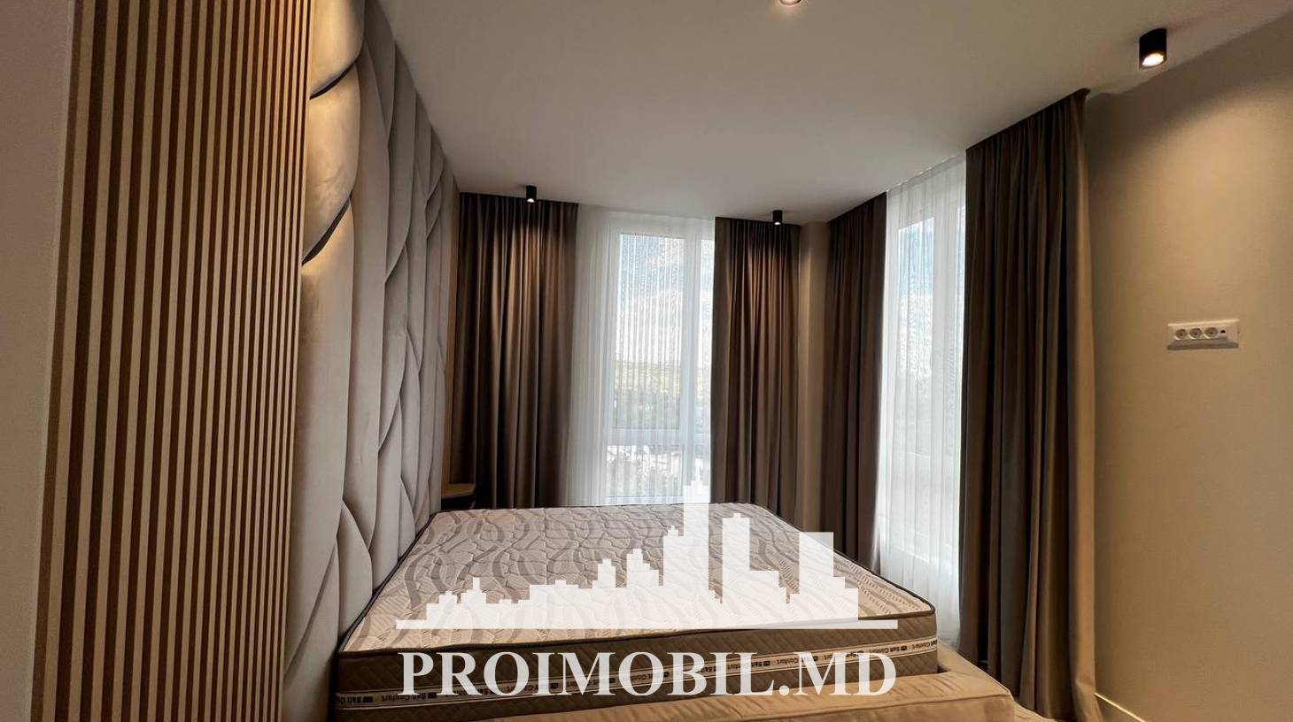https://images.proimobil.md/o0KHGN8YrofwbjYMY64noqJ7xxr66Sr9CYBuufqtUKs/watermark:0.75:so:0:30:0.39/resize:fill:1460:816:1/gravity:ce/bG9jYWw6Ly8vZXN0YXRlL2xyL2Y3YWZjODk5LWQwZjAtNGQwZS1iZWFiLTc1MzdiYmVlNzg5Ni5qcGVn