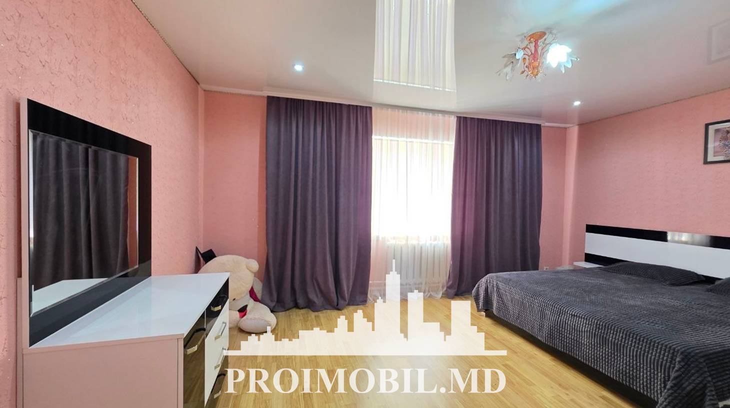 https://images.proimobil.md/o25sWqS1VveJ5msx4pHTX2HPESLg0Dm5MQrxjQhtp8I/watermark:0.75:so:0:30:0.39/resize:fill:1460:816:1/gravity:ce/bG9jYWw6Ly8vZXN0YXRlL2xyLzUwOGM3NDI2LWVjYWItNDg2OC05YzU4LTMwNjdhZTNmMTlkNi5qcGVn