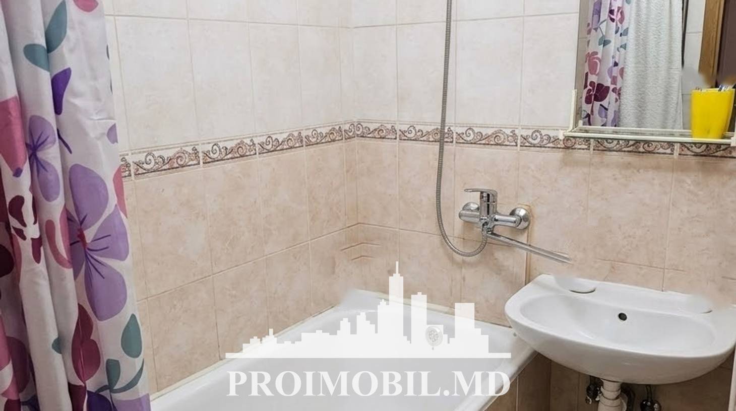 https://images.proimobil.md/o3P27VicUphlBTqzVsfW9uqEIjUMGUh1_0OvI0RB5Ho/watermark:0.75:so:0:30:0.39/resize:fill:1460:816:1/gravity:ce/bG9jYWw6Ly8vZXN0YXRlL2xyLzhlNGM2MGU3LWVmMDMtNDUxNy05MTg3LTJlOWEwYjQ0NjlhZS5qcGVn