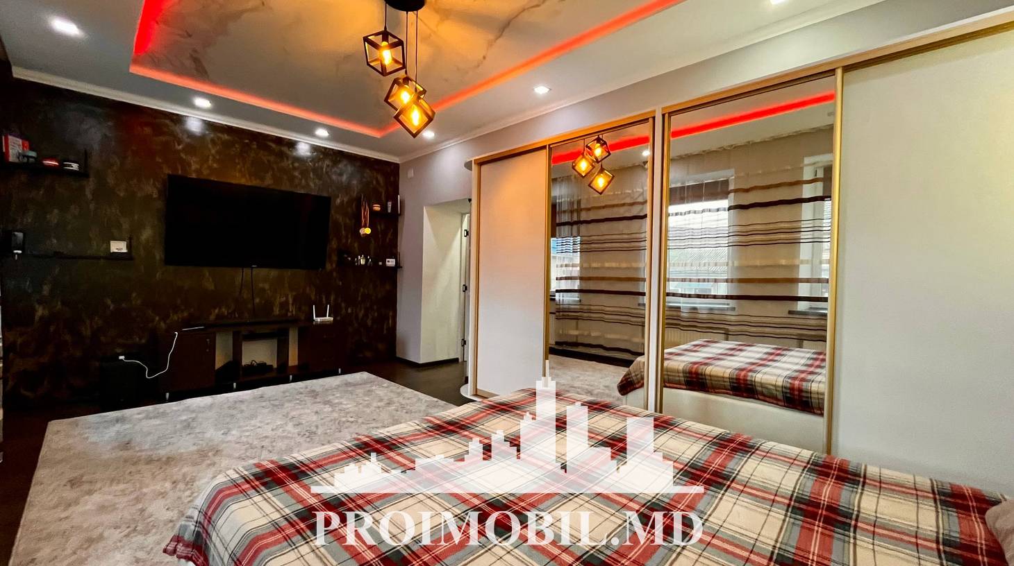 https://images.proimobil.md/o4N2jSI9J_wIy9mvSB8LQLE9ZvK6mEmJUAgOrq2BNR8/watermark:0.75:so:0:30:0.39/resize:fill:1460:816:1/gravity:ce/bG9jYWw6Ly8vZXN0YXRlL2xyL2Y2ZDc2YWUxLTNiYTEtNGZiOC1iZjdmLTIwYzZkYzkxYjkzNC5qcGVn