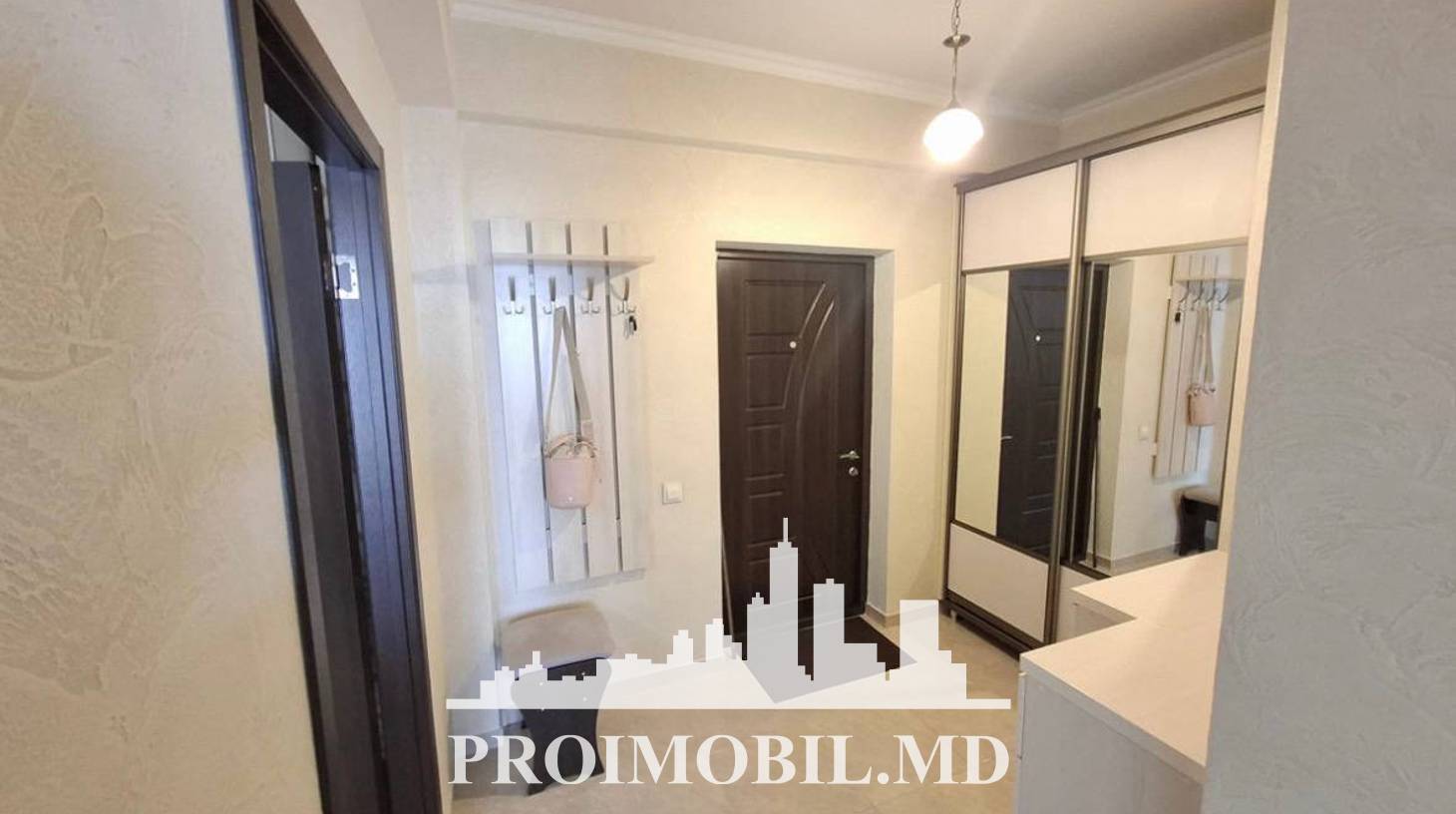 https://images.proimobil.md/o55VvpRtyPQcPz-zM9BpaP3PMTIEh75Cv4YRbVvmP70/watermark:0.75:so:0:30:0.39/resize:fill:1460:816:1/gravity:ce/bG9jYWw6Ly8vZXN0YXRlL2xyL2Y2OGI1ZmNlLWQwMTgtNDI4Mi05MzdhLTFkMjIxMTcyYjM1Zi5qcGVn