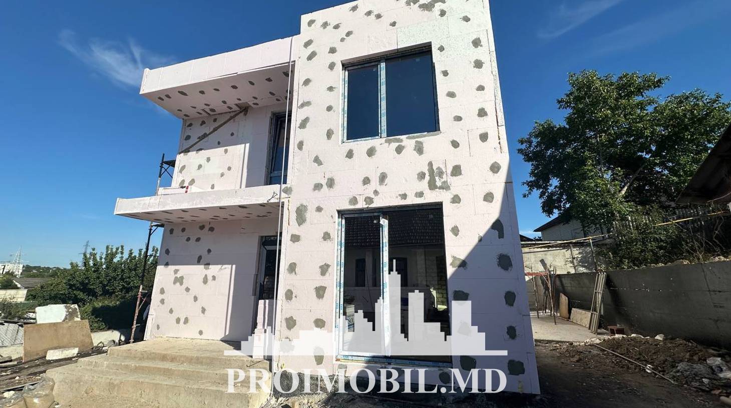 https://images.proimobil.md/o57Qh05k0gyXHLvji-92Ww_FZVt9T7bgKZ1332Mj7u4/watermark:0.75:so:0:30:0.39/resize:fill:1460:816:1/gravity:ce/bG9jYWw6Ly8vZXN0YXRlL2xyL2E0YmM3YTk3LTU5ZGItNDE5Mi05YzlhLTQxODg1MWM5MjRhOS5qcGVn