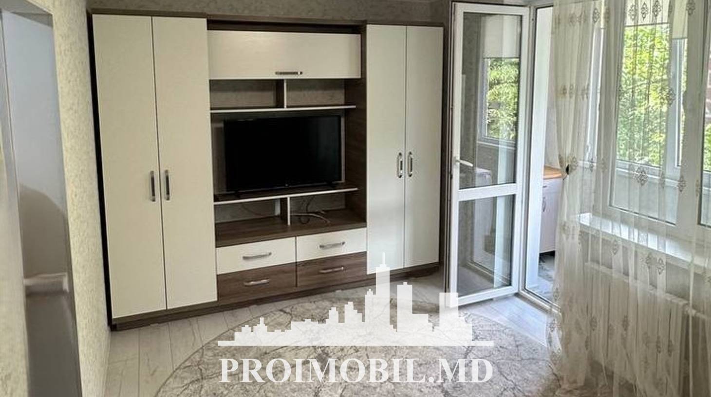 https://images.proimobil.md/o6_t_QIGZAQlX7YVsarurlStIhUjvD4yNwKWjxAn8f8/watermark:0.75:so:0:30:0.39/resize:fill:1460:816:1/gravity:ce/bG9jYWw6Ly8vZXN0YXRlL2xyLzE4YmM5Mzg2LTY1MTgtNDAxYy1hZjc1LTU5ZDVjMGExYTJhYS5qcGVn