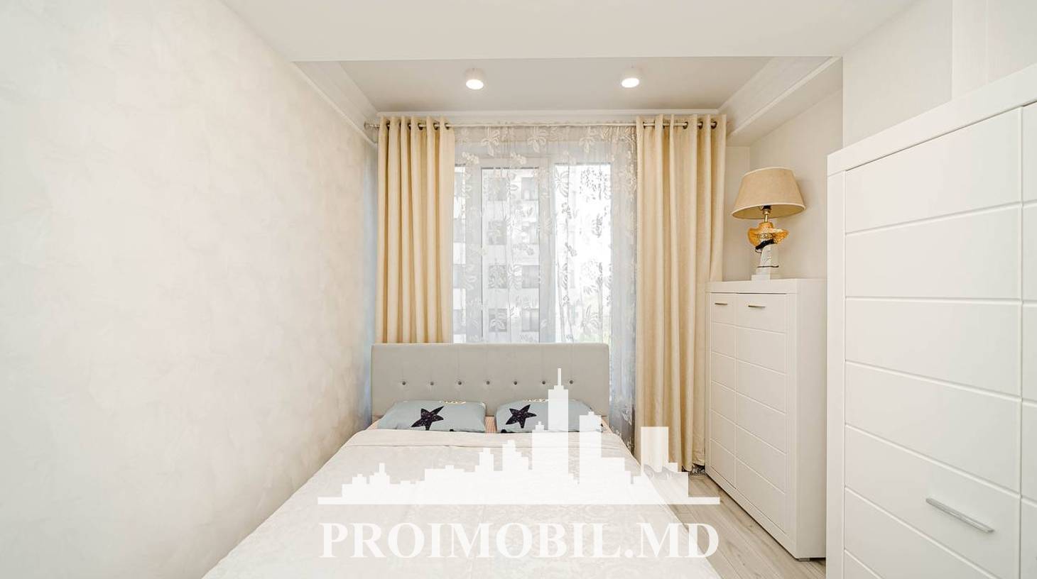 https://images.proimobil.md/o89sdDjPbnIPbGFuSQqUbHznKdjquNCYxZWeCHnHffI/watermark:0.75:so:0:30:0.39/resize:fill:1460:816:1/gravity:ce/bG9jYWw6Ly8vZXN0YXRlL2xyL2IwZjBiODJjLTkwMjQtNDkwZS1hYzQ1LTc2Y2JhMTE3MzZlMi5qcGVn