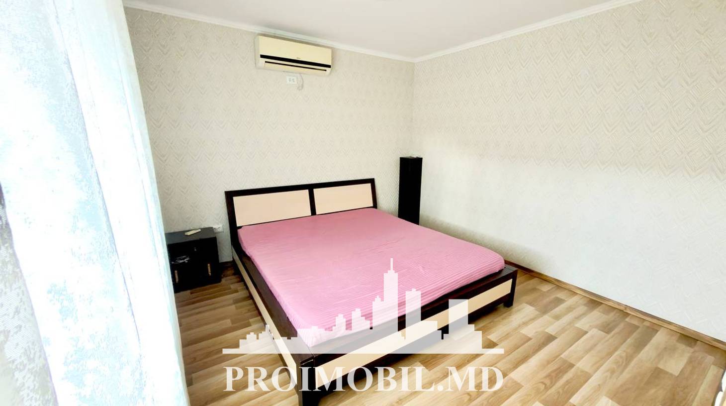 https://images.proimobil.md/oBDjVD4IF_gVjhuyzIo4cMXDOWc2Zm9-yLEH40mLS6w/watermark:0.75:so:0:30:0.39/resize:fill:1460:816:1/gravity:ce/bG9jYWw6Ly8vZXN0YXRlL2xyL2M5ZDg5ODQ3LWE5MDMtNGE5MC05ZTNjLTg4YzNhNDUyMzk5My5qcGVn