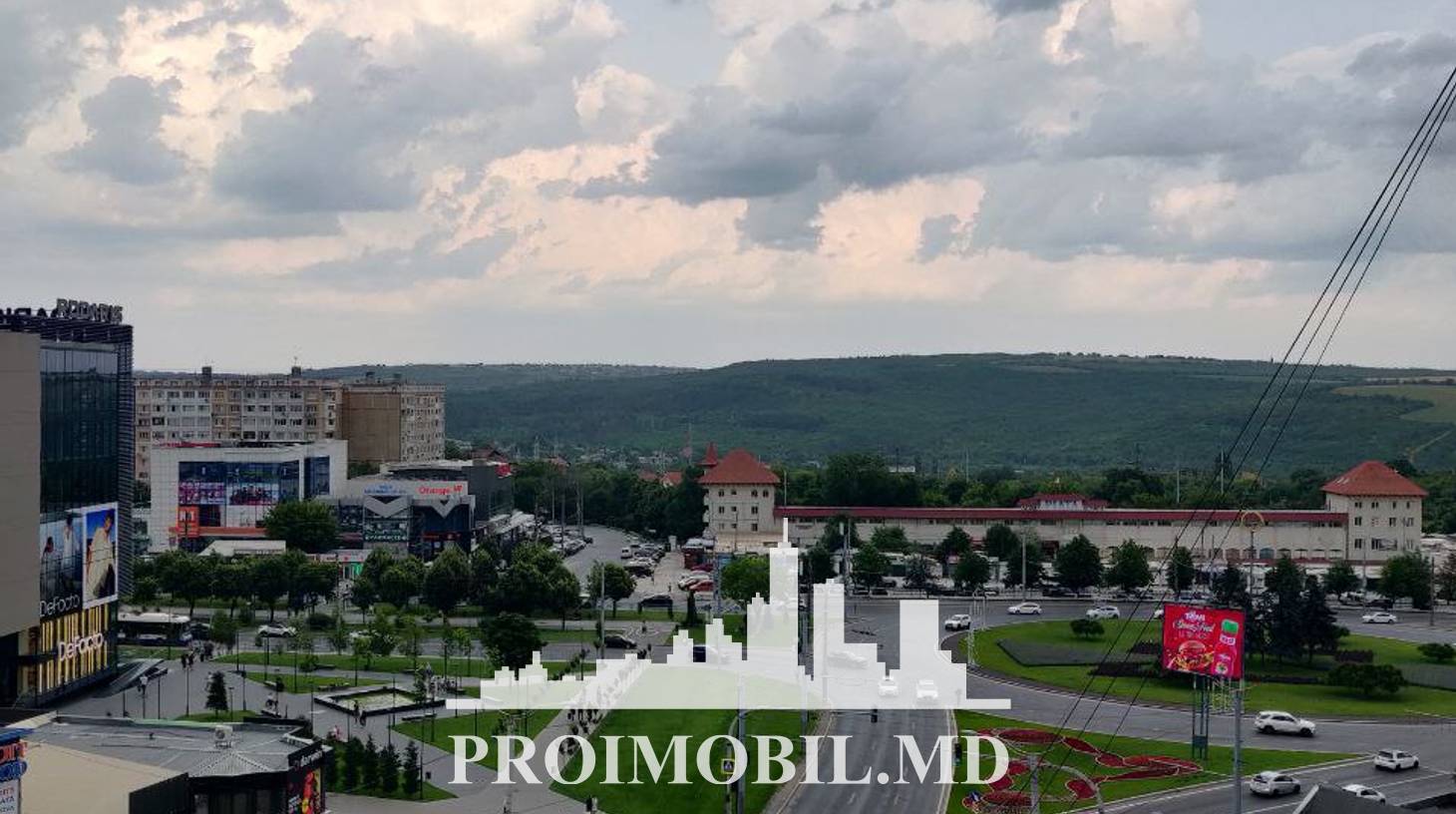 https://images.proimobil.md/oGMAqCZUeTLGMM-M9zzPs-RACkjYNYR9GrkCYwlAKaY/watermark:0.75:so:0:30:0.39/resize:fill:1460:816:1/gravity:ce/bG9jYWw6Ly8vZXN0YXRlL2xyL2UyZTgzZmQwLWFmN2YtNDJkOS1hNDgyLWU3N2UwZGQ1OGE5NS5qcGVn