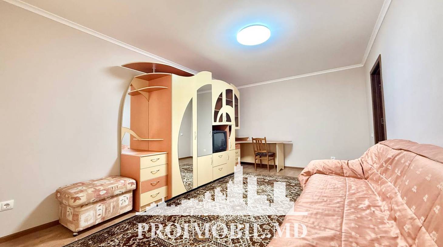 https://images.proimobil.md/oH_QOutwvM2RSUk4bmIyNuT6jCpANu0dOBH29ypr6S4/watermark:0.75:so:0:30:0.39/resize:fill:1460:816:1/gravity:ce/bG9jYWw6Ly8vZXN0YXRlL2xyLzlkZjU3YWQ3LWQ2NTItNGU0MS1iNGE2LTAwYTkzZjg4ZDI5Mi5qcGVn