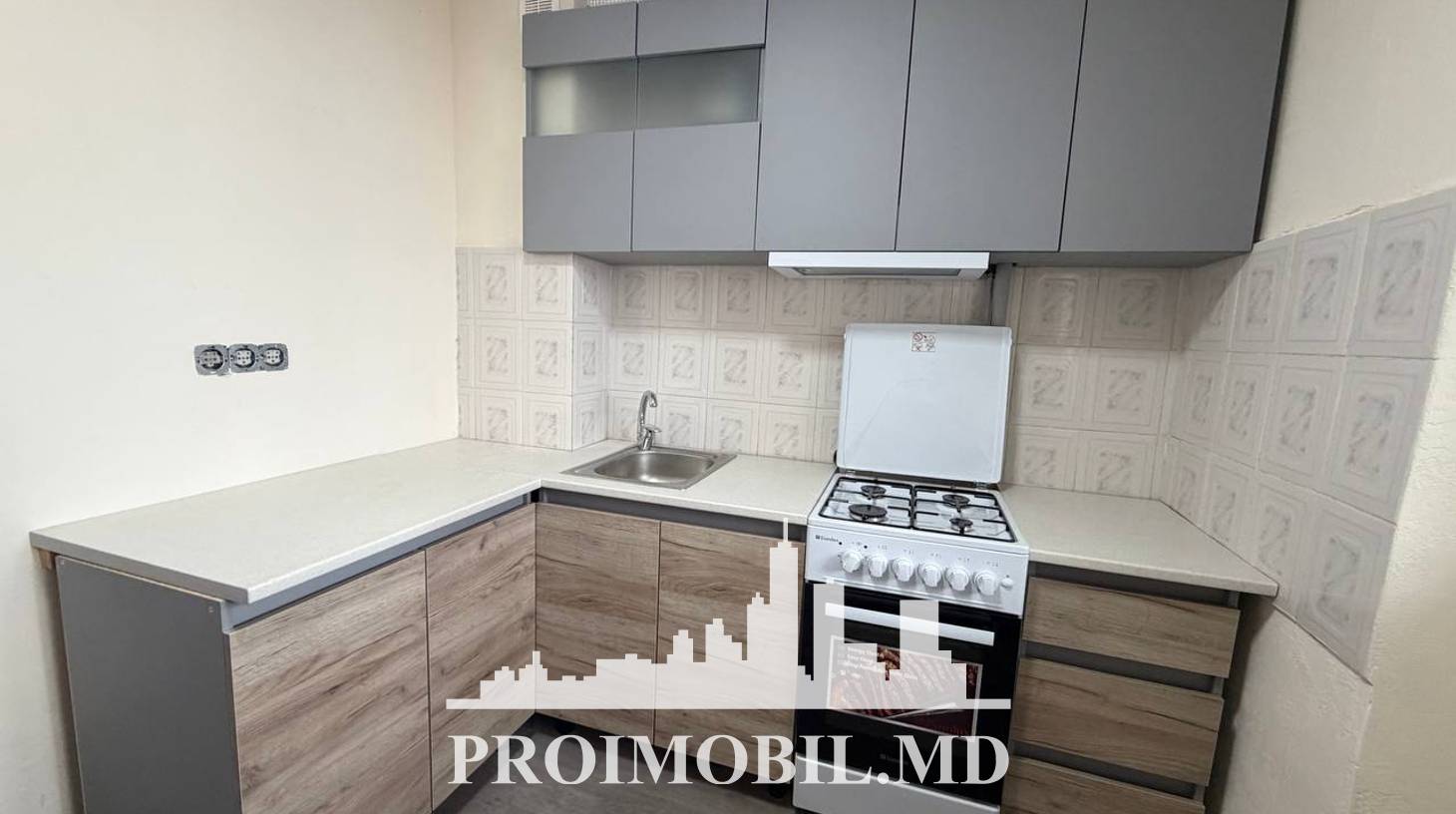 https://images.proimobil.md/oHfQk4fjTSdlBIucOI4VcB6xfN0_4Cz6NxCF31bUReo/watermark:0.75:so:0:30:0.39/resize:fill:1460:816:1/gravity:ce/bG9jYWw6Ly8vZXN0YXRlL2xyL2ZlYjZhODJlLTBmOTYtNDgyNS1hZThmLThlN2YxYmU1YzRiZi5qcGVn