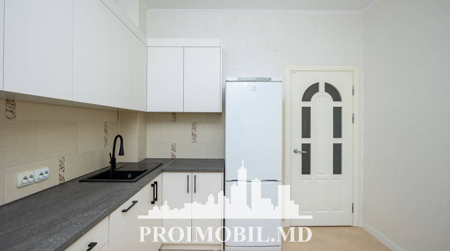 https://images.proimobil.md/oI26JGa8ANdei1nBs9A7yUSrRODSS0OQVgl-u6nxhfs/watermark:0.75:so:0:30:0.39/resize:fill:1460:816:1/gravity:ce/bG9jYWw6Ly8vZXN0YXRlL2xyLzg0MGQwMGIwLTU3YmYtNGM1My04Yjk3LWY4NzFkZWYyZmMxMy5qcGVn