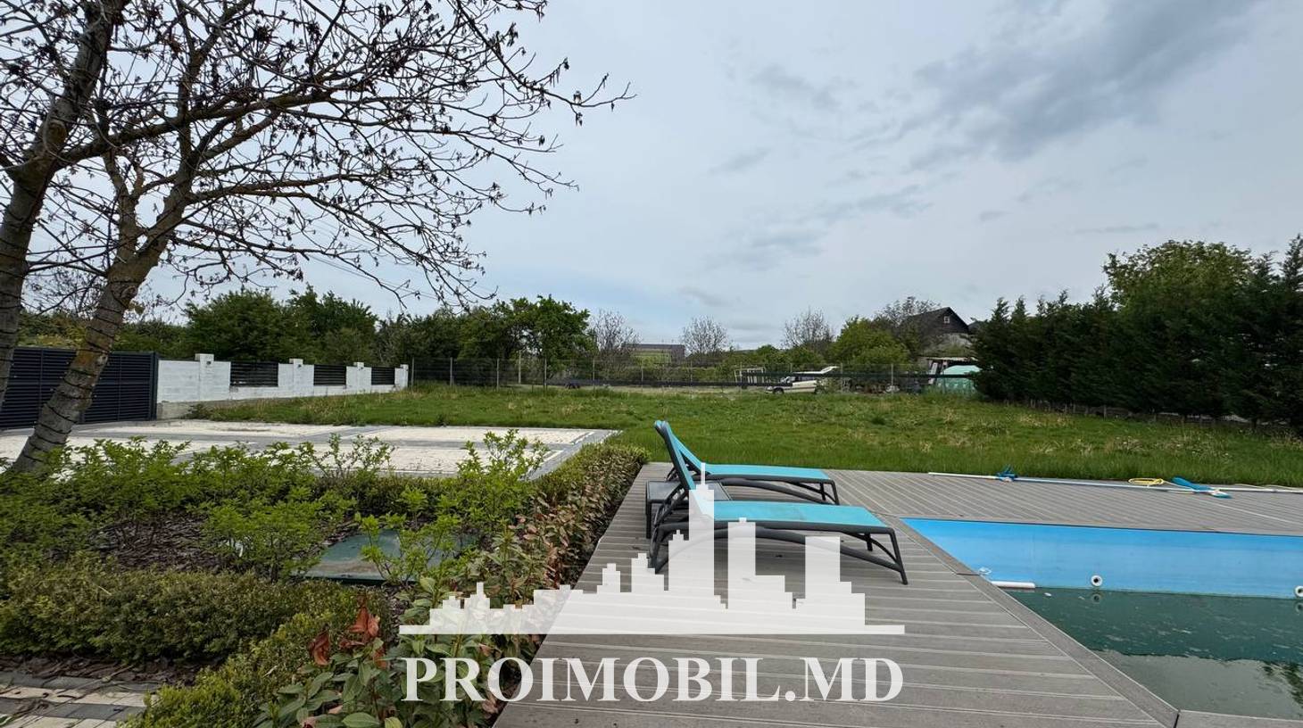 https://images.proimobil.md/oIWRm2FZ-kV1IVD7HG8Ew-Zx2dcFhMzvHeKOPD423gg/watermark:0.75:so:0:30:0.39/resize:fill:1460:816:1/gravity:ce/bG9jYWw6Ly8vZXN0YXRlL2xyLzE5MjQ2Mzg0LTk0ZDctNGQ4NS1hZWExLTc1MGVhZWVjNDQxNi5qcGVn