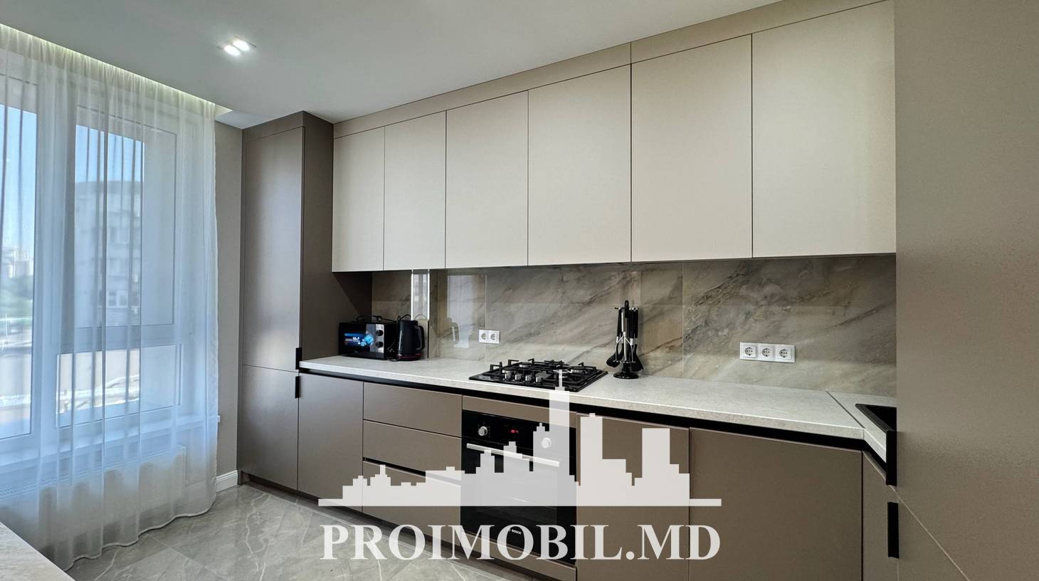 https://images.proimobil.md/oJT2GgatsZdbmDmf5uVx_ioJTU_7d7v3KxQ29BAncHc/watermark:0.75:so:0:30:0.39/resize:fill:1460:816:1/gravity:ce/bG9jYWw6Ly8vZXN0YXRlL2xyL2UzYThiYWU0LTMyY2UtNDJlNi1iNmFmLTJjNDI3MmExODJmYy5qcGVn