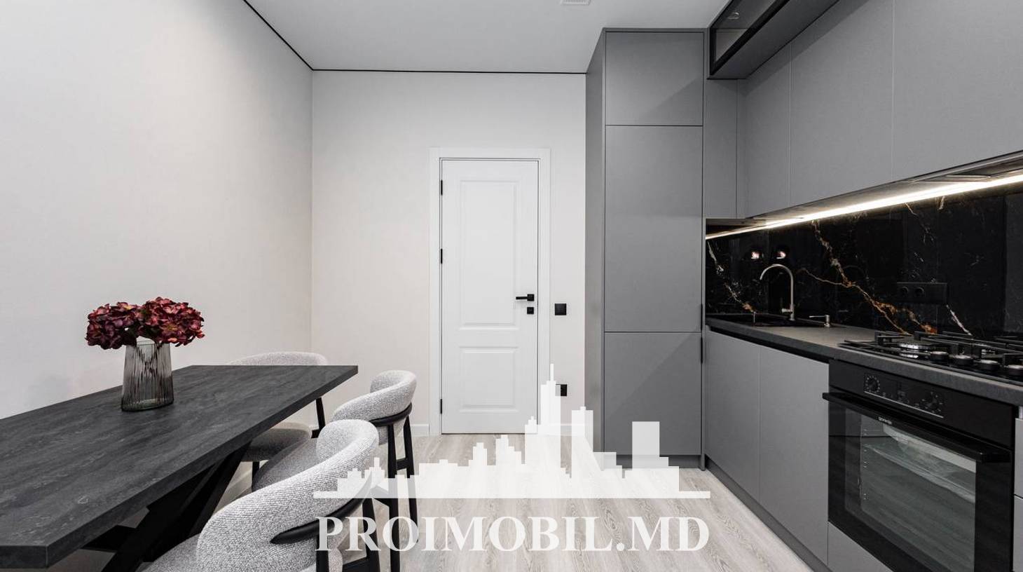https://images.proimobil.md/oJtTBYbhxr8tZ-DOxtlN2SrEOVIp-M5BovbIYgdgAz8/watermark:0.75:so:0:30:0.39/resize:fill:1460:816:1/gravity:ce/bG9jYWw6Ly8vZXN0YXRlL2xyLzU0NDBhM2I4LWM1ZmYtNDhlYS1iOTBiLTA2NTdmZDk3MDJiMi5qcGVn