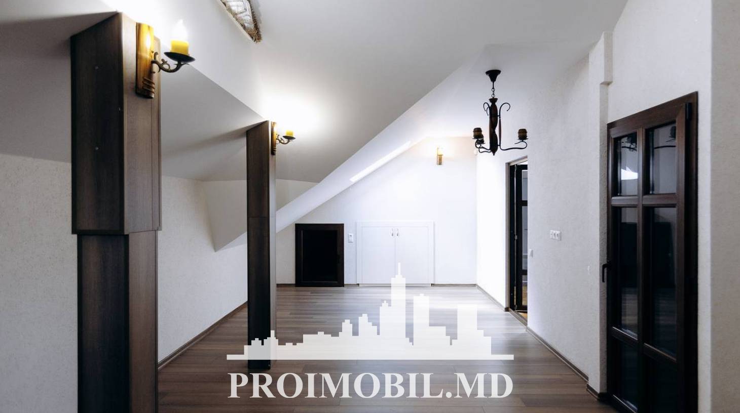 https://images.proimobil.md/oM0fhoRuRmsP3CatLnpsivqU77Gx46luY-vhcct0024/watermark:0.75:so:0:30:0.39/resize:fill:1460:816:1/gravity:ce/bG9jYWw6Ly8vZXN0YXRlL2xyLzhjZTdiMDA0LWQ4NzgtNDc1My1hYmUxLTgyZWVkNTg3NTU1Ny5qcGVn
