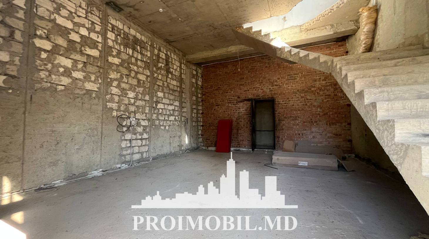 https://images.proimobil.md/oOaxcdZwQstoRFwJqi7Q2XT3V9mJdTUNlUydK6ek5W0/watermark:0.75:so:0:30:0.39/resize:fill:1460:816:1/gravity:ce/bG9jYWw6Ly8vZXN0YXRlL2xyLzViMzIxZmZmLTYzZTMtNDJlNy04ZTQ2LTczM2I3MmNiMWE3Mi5qcGVn