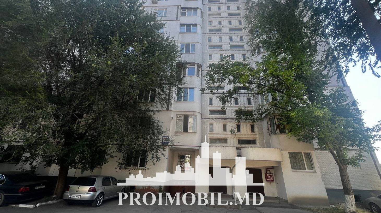 https://images.proimobil.md/oWmQvBWnolFJESvNPFnYvUT92jum2YYlRTd9V4g4DsE/watermark:0.75:so:0:30:0.39/resize:fill:1460:816:1/gravity:ce/bG9jYWw6Ly8vZXN0YXRlL2xyL2RmZmFkNTdkLThlODEtNDEyNi1hMDYyLTE5ODJkZmQwYTQ4NC5qcGVn