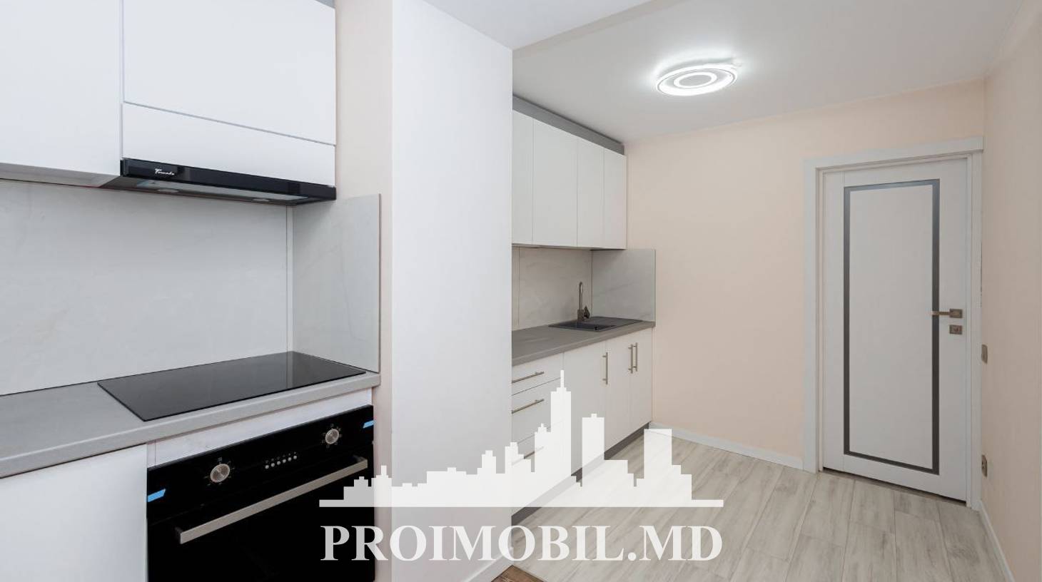 https://images.proimobil.md/oX52Be5f3EPgxKnQZhta-OxYglDqfUGrrrEFJxZW_eE/watermark:0.75:so:0:30:0.39/resize:fill:1460:816:1/gravity:ce/bG9jYWw6Ly8vZXN0YXRlL2xyL2I1MzI1MGIzLWE0NzQtNGJjZi05ODJlLWM4MzU1NGNkODA4NS5qcGVn