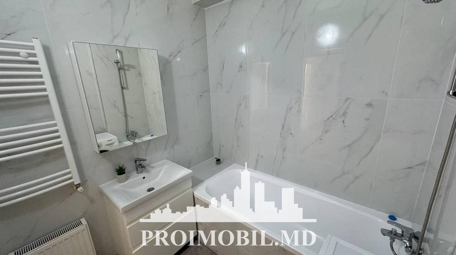 https://images.proimobil.md/oY3x5MpmQ0TEf-QA8Bz3CxkmdbEOdZkQQn8lImgRFPg/watermark:0.75:so:0:30:0.39/resize:fill:1460:816:1/gravity:ce/bG9jYWw6Ly8vZXN0YXRlL2xyLzk0YTczYzdmLTc1YmMtNDJjYi1iYmFiLTZlYjk0MDYyM2UzMi5qcGVn