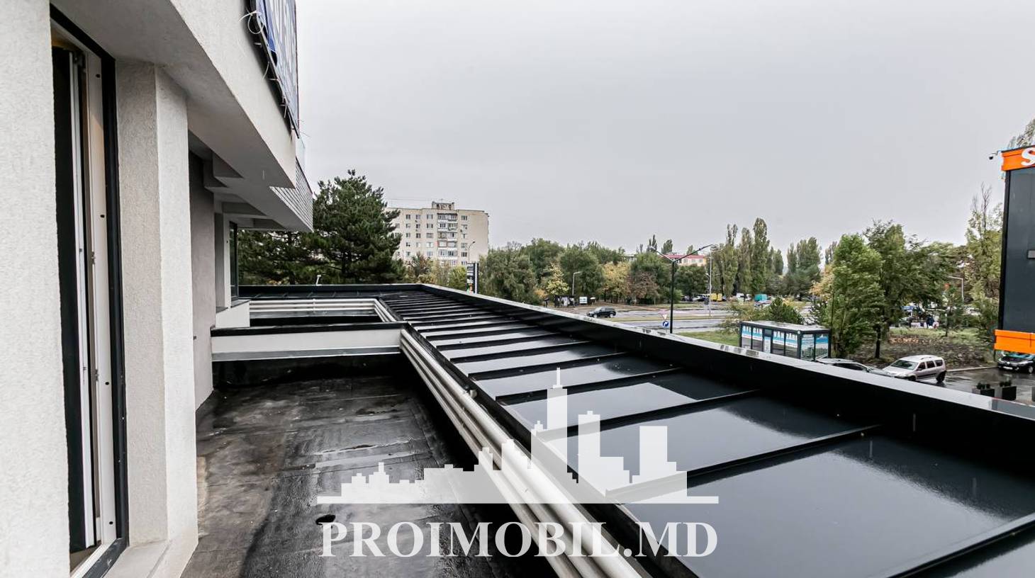https://images.proimobil.md/oZ6IJbKQUWhC340Gti03N6evfsQjAf4AYvoGzbHLAd0/watermark:0.75:so:0:30:0.39/resize:fill:1460:816:1/gravity:ce/bG9jYWw6Ly8vZXN0YXRlL2xyL2E2ZjFkY2FkLTVmZWItNDI2Yy05MGIyLTM4NDJjYTE1NWNhYi5qcGVn