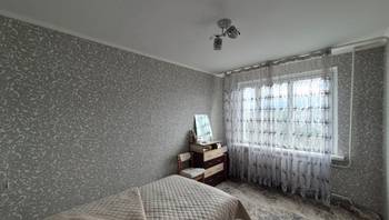 https://images.proimobil.md/oZR-efxrpk1Kt6_MaMEFG18Xl7dWB3fMfzvZiOLEzqI/resize:fill:350:198:1/gravity:ce/bG9jYWw6Ly8vZXN0YXRlL2xyLzE3MDI2MmEyLWVlNjAtNDljMi1hMmI1LWM1M2RjZDJmNWVmZS5qcGVn