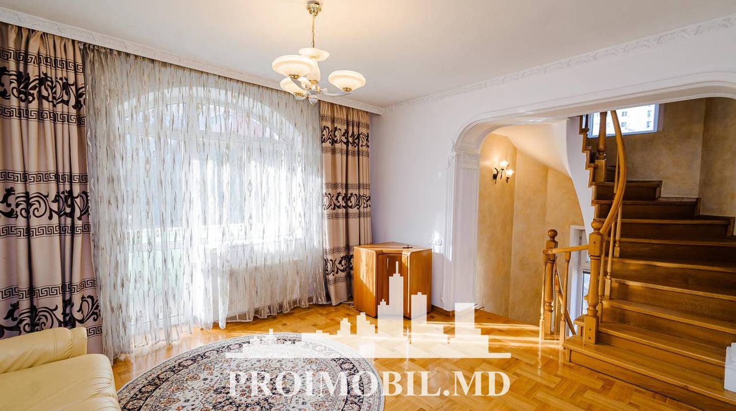 https://images.proimobil.md/o_znd1Wd0LAGA9-qwJUMSVNDIPnvCbXxodaxxbgy44o/watermark:0.75:so:0:30:0.39/resize:fill:1460:816:1/gravity:ce/bG9jYWw6Ly8vZXN0YXRlL2xyL2MzMjlkMjJjLTExMDMtNDE5Yy1hNWNkLTQ1OWNmZDZkZDBmOC5qcGVn