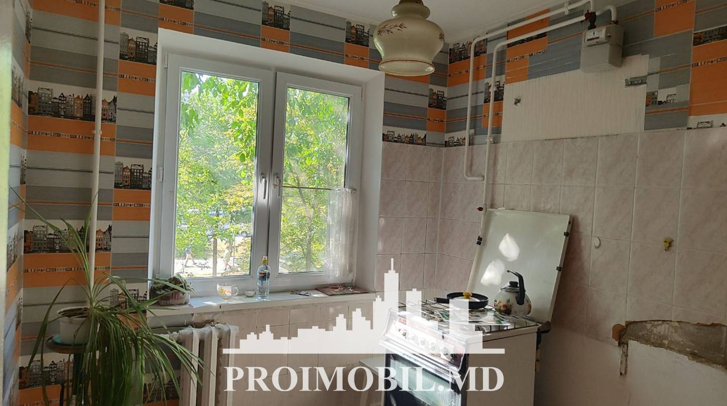 https://images.proimobil.md/oaMMp9HjU4RY2wSNyDi8X7mOKWWdR6FY7IRm14SOzyQ/watermark:0.75:so:0:30:0.39/resize:fill:1460:816:1/gravity:ce/bG9jYWw6Ly8vZXN0YXRlL2xyL2JhNDhmOTIxLWRlZmQtNGJiZC1iNjE3LWJhNGFkZTczMmJhYy5qcGVn