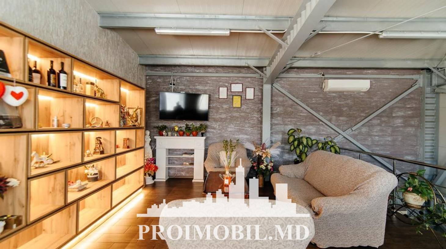 https://images.proimobil.md/oaPsKp6aQsCBINPmQsoaj26zrsXhZe0lDe61-5_7f4E/watermark:0.75:so:0:30:0.39/resize:fill:1460:816:1/gravity:ce/bG9jYWw6Ly8vZXN0YXRlL2xyL2Y3YWJkMjk1LTQxZTItNDU4My1hMjNjLTdhMTM3MzRhNzcwOC5qcGVn