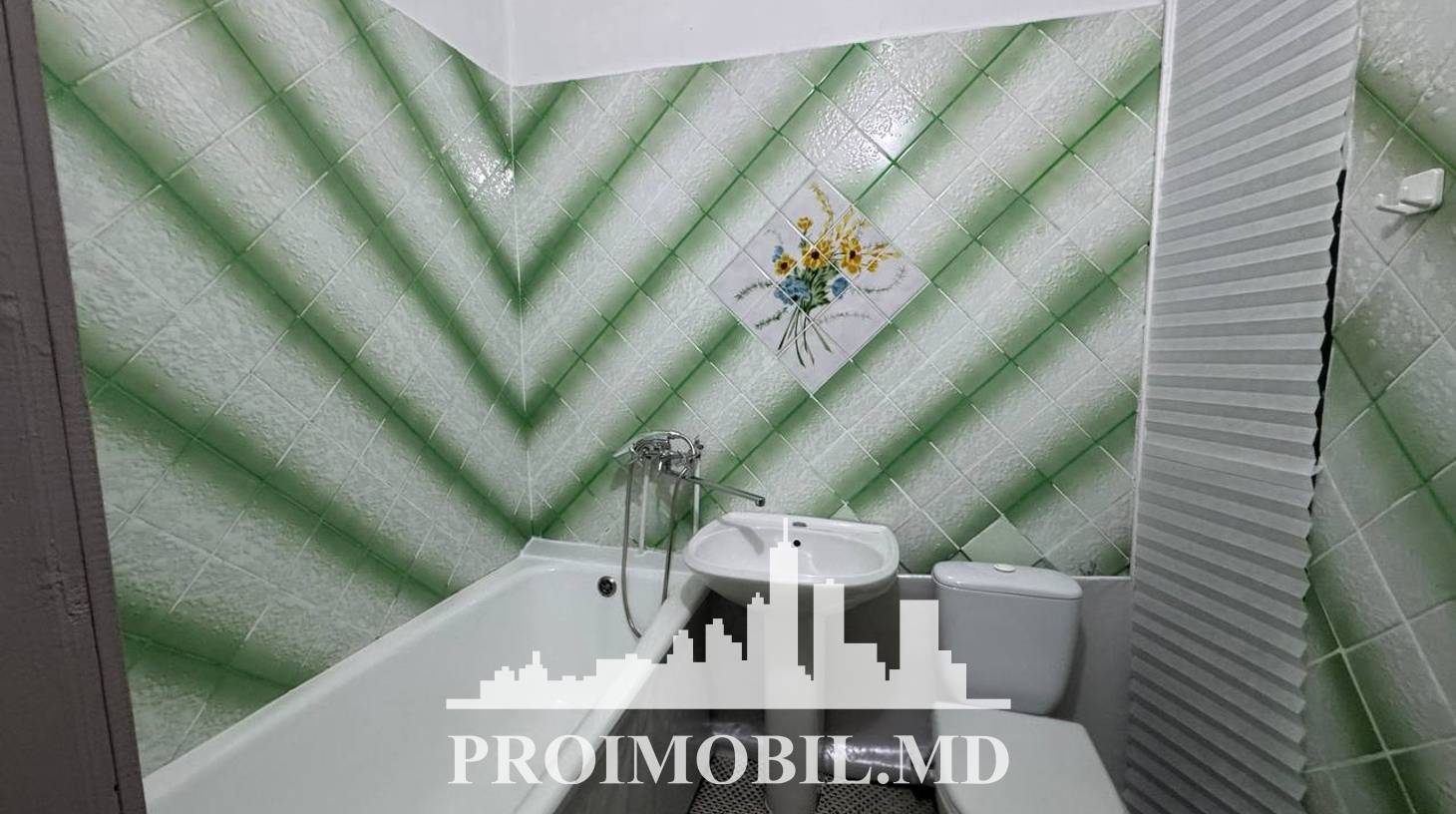 https://images.proimobil.md/obcOFccmXNZvjASf35k0cxeh0B3pRPkpMhDQEFl0hE8/watermark:0.75:so:0:30:0.39/resize:fill:1460:816:1/gravity:ce/bG9jYWw6Ly8vZXN0YXRlL2xyLzE4ZDQ5OTBiLWI1OTgtNDNlYi1iYzliLTQxYWJhNWVjMTBiOS5qcGVn